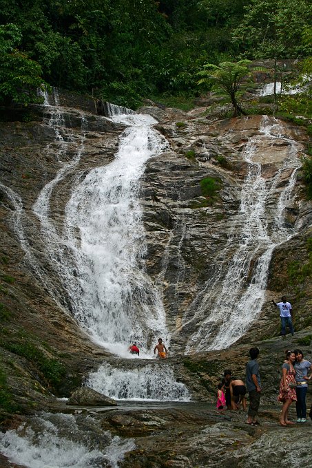 IMG_0431_400.JPG - Wasserfall auf dem Weg zu den Cameron Highlands