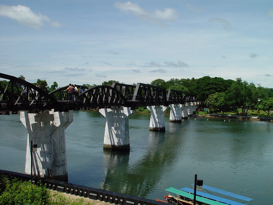 Bridge_over_River_Kwai.jpg - "Brcke am Kwai"  - etwas anders als im Film