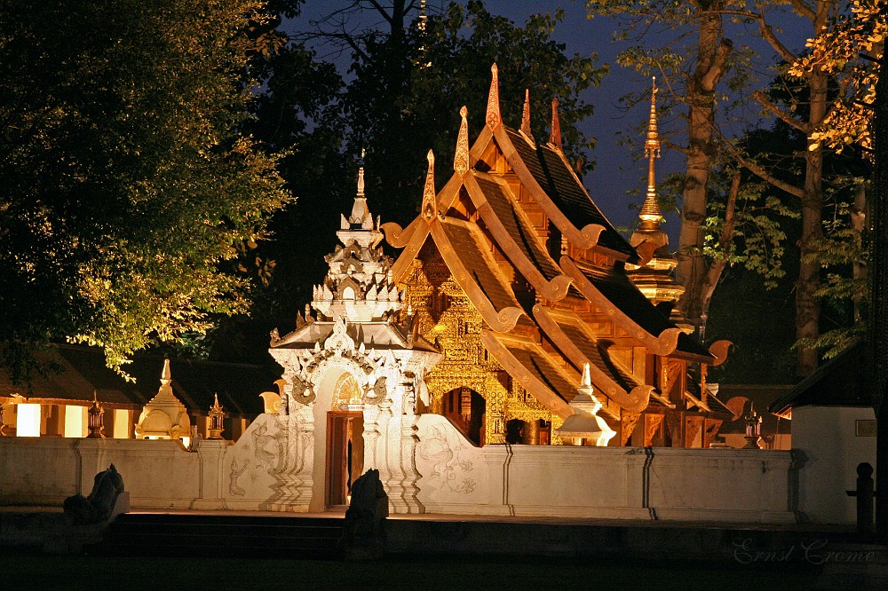IMG_4888.JPG - Tempel in der Hotelanlage